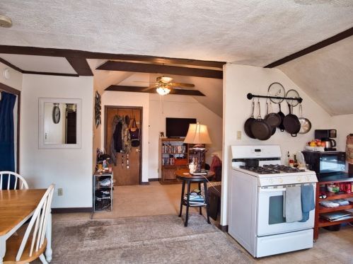 33 Morton St, Fall River MA 02720-2860 exterior