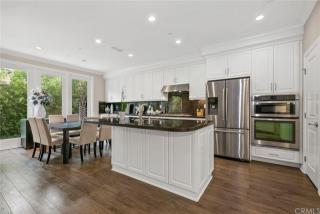 39 Lupari, Irvine CA  92618-0116 exterior