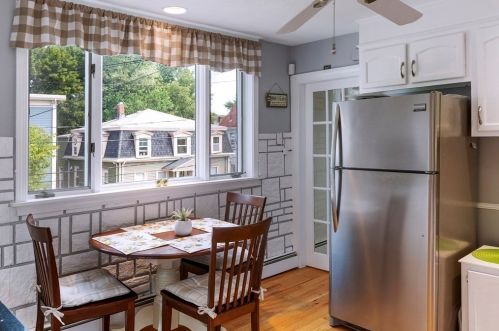 41 Teel St, Arlington MA 02474-5512 exterior