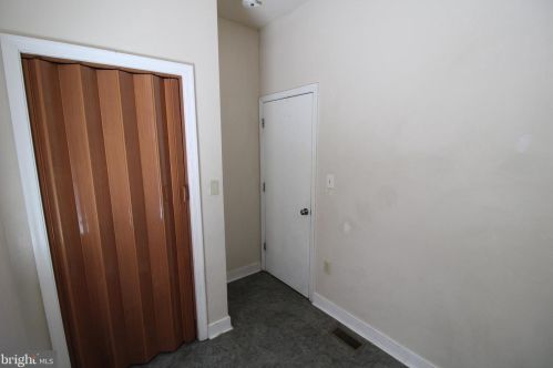 2249 16 St, Philadelphia PA 19132-4402 exterior