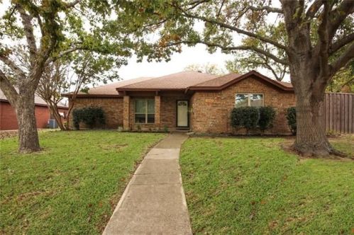 3202 Andrea Ln, Garland TX  75040-8789 exterior