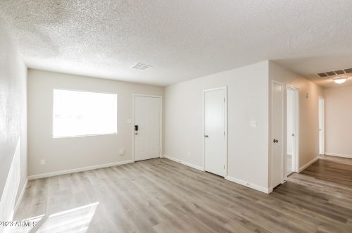 7058 16th Dr, Phoenix AZ  85041-6603 exterior