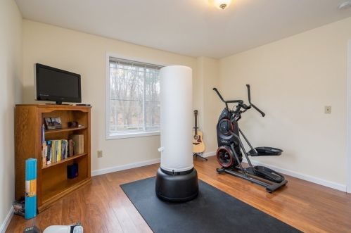 23 Russellville Rd, Montgomery MA 01085-1187 exterior