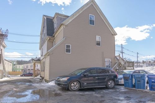 47 Manchester St, Lawrence MA  01841-3018 exterior