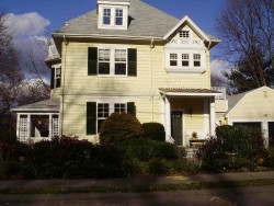 131 Sargent St, Newton, MA 02458-2337