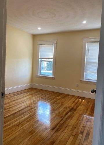 9 Orient St, Worcester MA 01604-2951 exterior