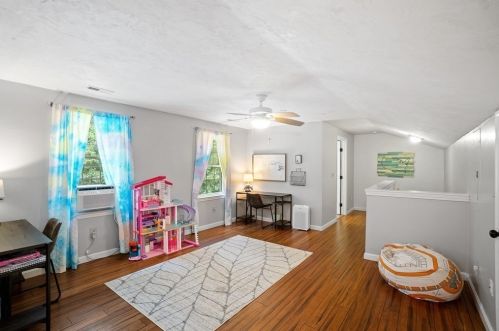 181 Floral St, Shrewsbury MA  01545-3246 exterior