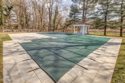 333 Harding Rd, Little Silver NJ exterior