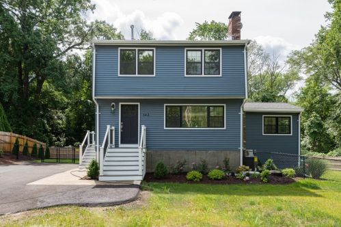 142 Donnellan Cir, Weymouth, MA 02191-1763