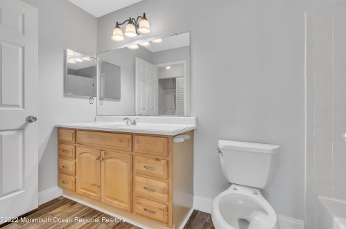 1007 Violet Ln, Jackson Twp NJ 08527-4156 exterior