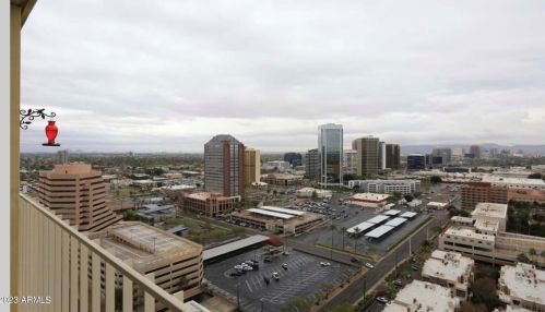 207 Clarendon Ave, Phoenix AZ  85013-3408 exterior