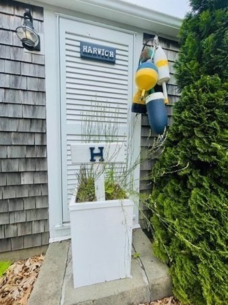 450 Aspinet Rd, Eastham MA  02642-1610 exterior