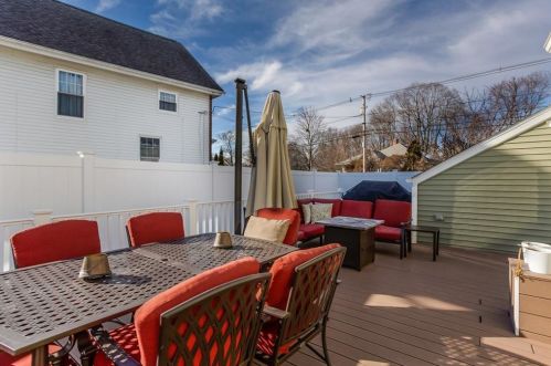 161 County St, Seekonk MA 02771-5629 exterior