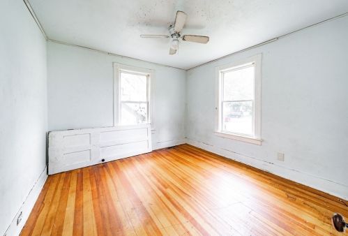 11 Sycamore St, Montgomery MA 01085-3215 exterior