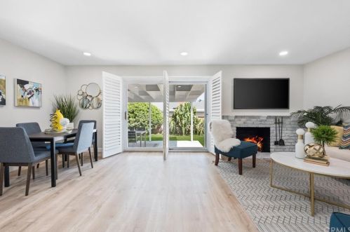 15541 Woodcrest Dr, Whittier CA  90604-3238 exterior