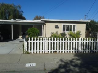 176 Rose Ann Ave, West Pittsburg, CA 94565-7233