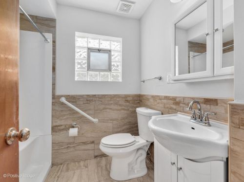 4500 Wisconsin Ave, Forest View IL 60402-3954 exterior