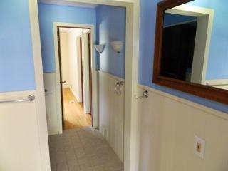 265 Pelham Rd, Amherst MA  01002-9792 exterior