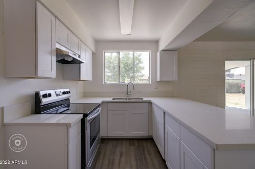 4611 56th Ln, Phoenix, AZ 85031-1609