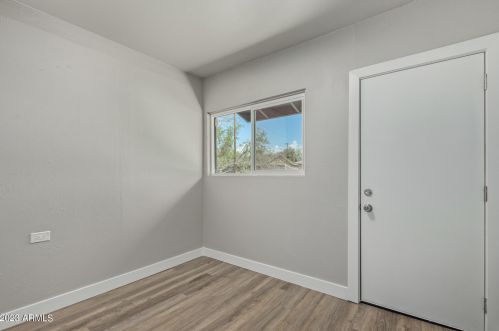 3116 37 Dr, Phoenix AZ 85053-3735 exterior