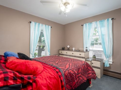 1174 Mammoth Rd, Dracut MA  01826-3147 exterior