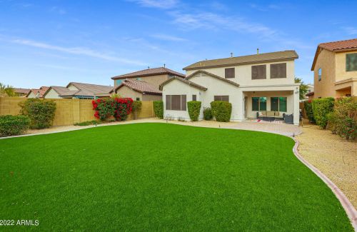 1665 Blaylock Dr, Phoenix AZ 85085-6324 exterior