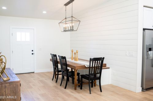 3307 43rd Pl, Phoenix AZ  85018-6422 exterior