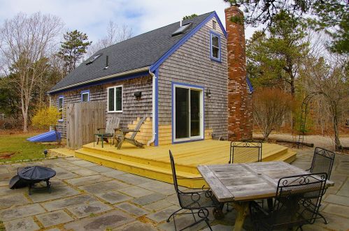 375 Sunken Meadow Rd, Eastham, MA 02642-1543