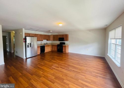 806 Sunflower Way, West Deptford NJ  08051-2281 exterior