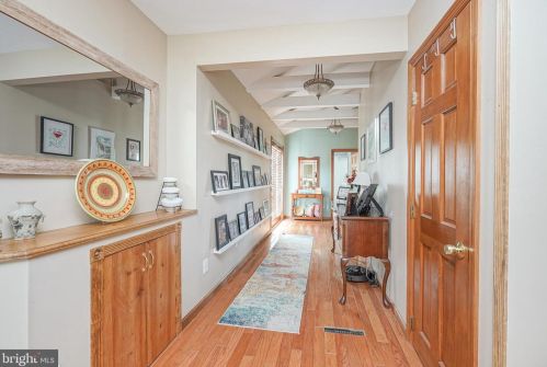 431 Meadowcroft Rd, West Deptford NJ 08096-4007 exterior