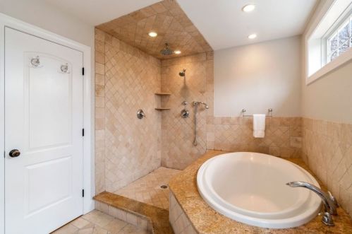 100 Kimball Rd, Dedham MA 02026-3727 exterior