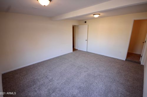 2007 56 Ave, Phoenix AZ 85031-2514 exterior