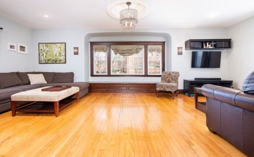 124 Elm Ave, Quincy MA 02170-2939 exterior