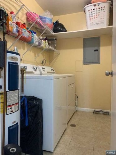 9 Montgomery St, Belleville NJ 07109-1305 exterior