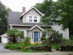 54 Goddard St, Newton, MA 02461-1918