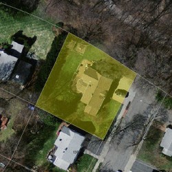 136 Fessenden St, Newton MA  02460-1132 aerial view