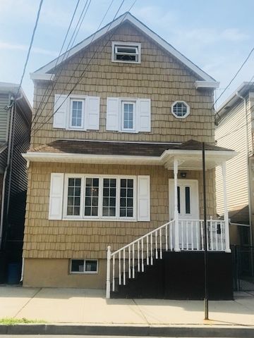 11 Hamilton St, East Newark NJ  07029-2524 exterior
