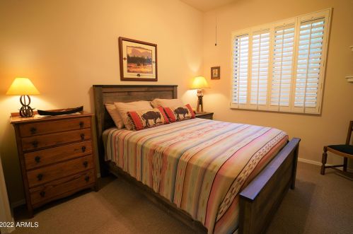 318 Campo Bello Dr, Phoenix AZ 85032-2216 exterior