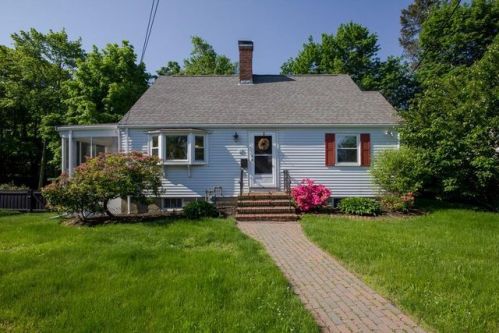 33 Dedham St, Newton, MA 02461-2108