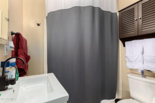 18824 30th St, Phoenix AZ  85050-3412 exterior