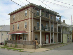 78 Hawthorn St, Newton, MA 02458-1215