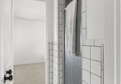 525 Edgemont Ave, Phoenix AZ 85035-1809 exterior