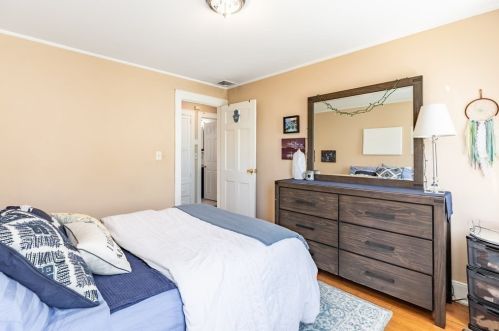 58 Lawn Ave, Quincy MA 02169-7337 exterior