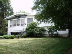 949 Dedham St, Newton, MA 02459-3419