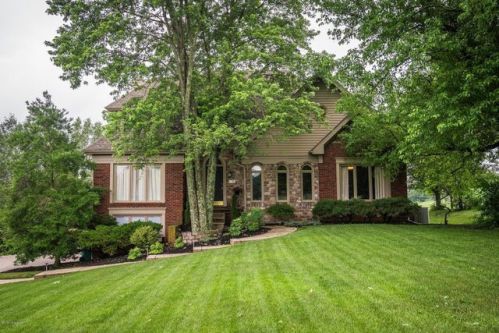 905 Willow Crk Ln, Louisville KY  exterior