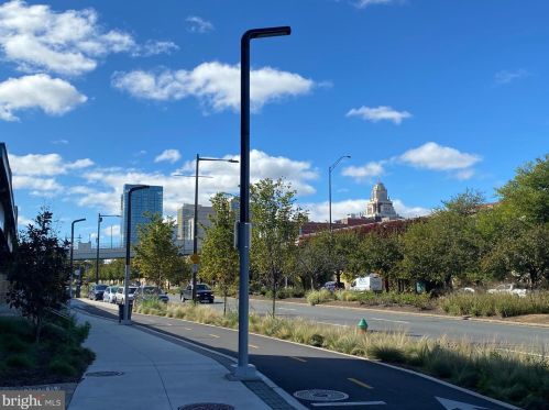 7 Columbus Blvd, Philadelphia PA  19106-1402 exterior