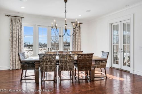 530 Little Silver Pt Rd, Little Silver NJ 07739-1736 exterior