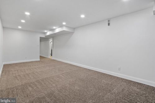 1 18th St, Burlington NJ  08016-4605 exterior