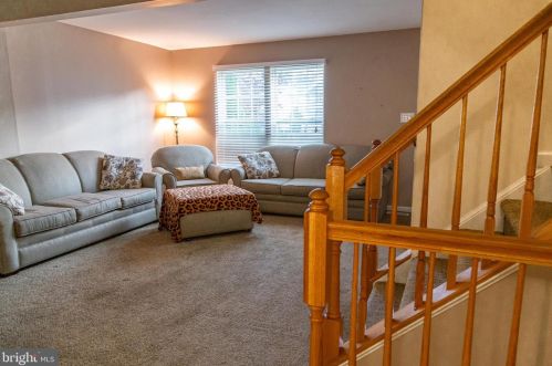 128 Mt Vernon Ct, West Deptford NJ 08096-6895 exterior