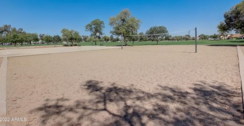 3901 Carol Ann Way, Phoenix AZ 85032-4057 exterior